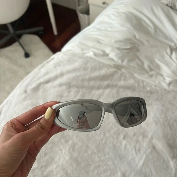 Sunglass Bundle - Picture 3 of 4